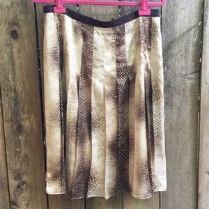 Jones NY Brown/Tan Snakeskin Print Pleated Skirt 6